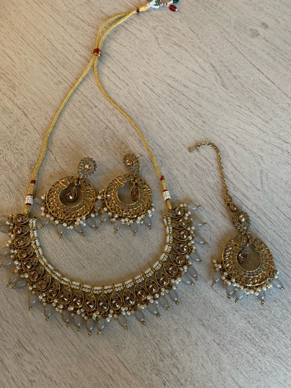 Light Grey Chaandbali Full Jewelry Set